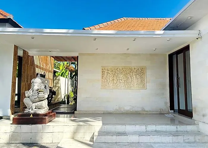 Villa Kubu Manggala